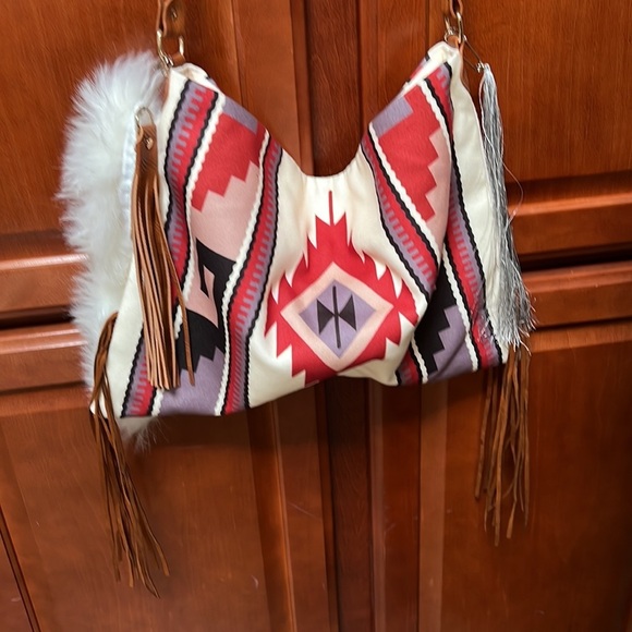 ❤️ Southwestern Aztec Boho Cowgirl Vegan Purse Tote Bag Brand New Condition ❤️ - Picture 13 of 13